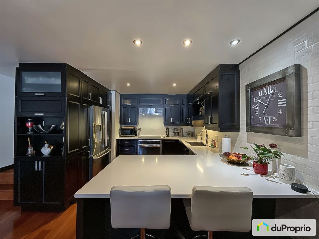 $398,900 - Condominium in Mercier / Hochelaga / Maisonneuve — photo 1