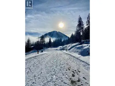 Here’s your chance to own a prime ski-in building lot at world-renowned RED Mountain Resort. This ov...