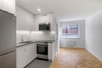 Renovated Akelius studio apartment for rent. Located near blvd Saint-Laurent in the Plateau Mont-Roy... (image 1)