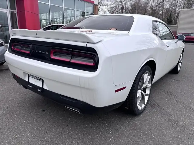 2022 Dodge Challenger SXT in Cars & Trucks in Comox / Courtenay / Cumberland - Image 10