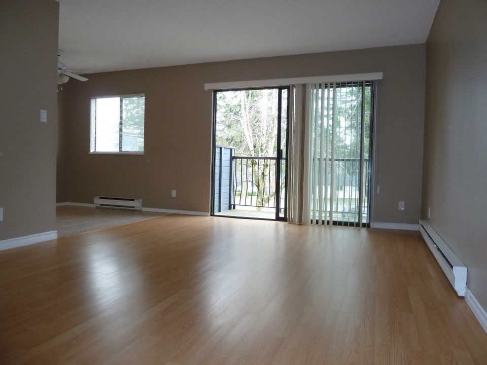West Clearbrook Apartment For Rent | Pinetree Apartments in Long Term Rentals in Abbotsford