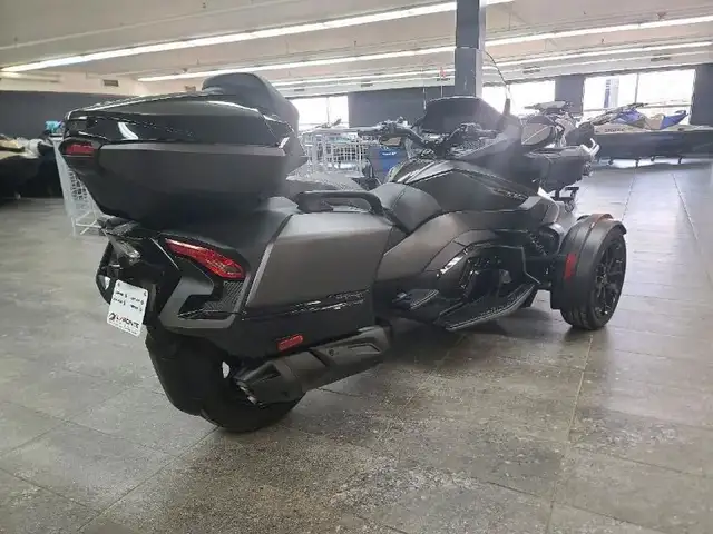 2025 CAN-AM Spyder RT Limited SE6 in Sport Touring in Lanaudière - Image 8