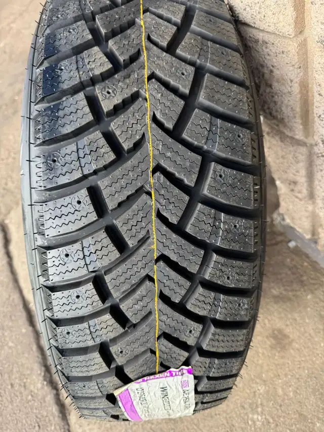 Four New 20″ 8x170 Fuel Contra Rims w/ 275/65R20 Nexen winter in Tires & Rims in Oakville / Halton Region - Image 5