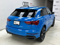 Get noticed in this eye catching Turbo Blue SUV! Treat yourself to the features you deserve in this... (image 3)