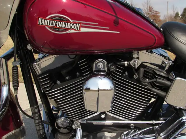 2006 Harley-Davidson FLSTC Heritage Softail Classic in Sport Touring in Leamington - Image 22