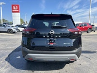 Slide into this sleek 2022 Nissan Rogue SV, boasting a Super Black exterior and a surprisingly spaci... (image 5)