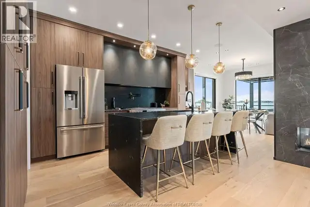 8720 RIVERSIDE DRIVE East Windsor, Ontario in Houses for Sale in Windsor Region - Image 14