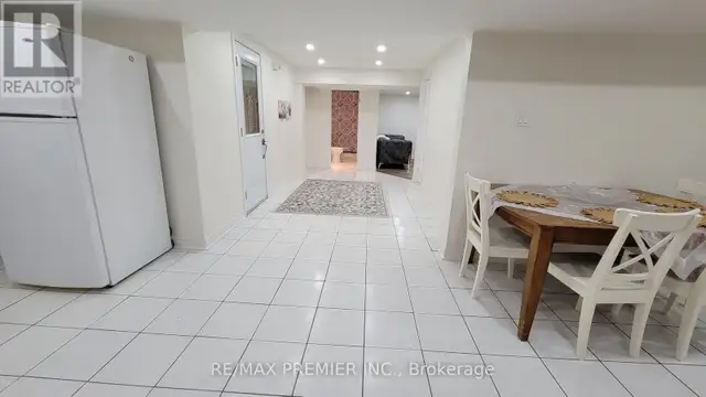 BASEMENT - 25 GRANITE STREET Vaughan (East Woodbridge), Ontario in Long Term Rentals in Markham / York Region - Image 8