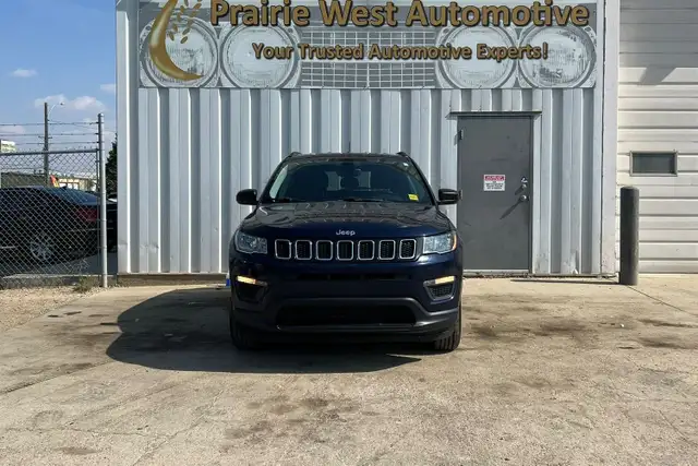 2018 Jeep Compass Sport 4WD in Cars & Trucks in Saskatoon - Image 4