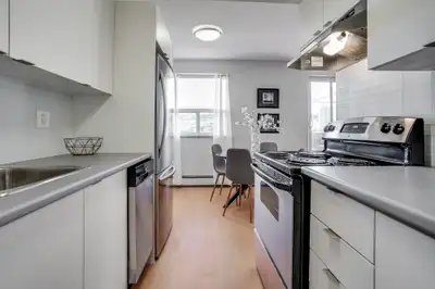 1 Bedroom Apartment - Downtown - Near GO Station - Call Today!