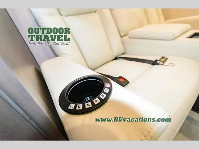 2026 Forest River RV Georgetown 5 Series 34M5 in RVs & Motorhomes in Hamilton - Image 27