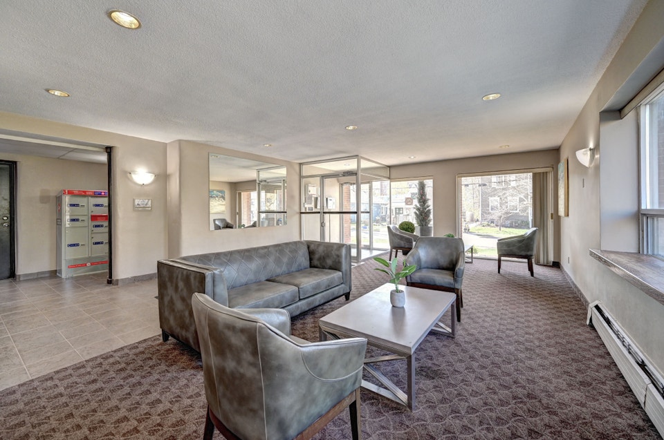 Parkdale Tower Apartments - 3 Bedroom, 1 Bath B Apartment for Re 3