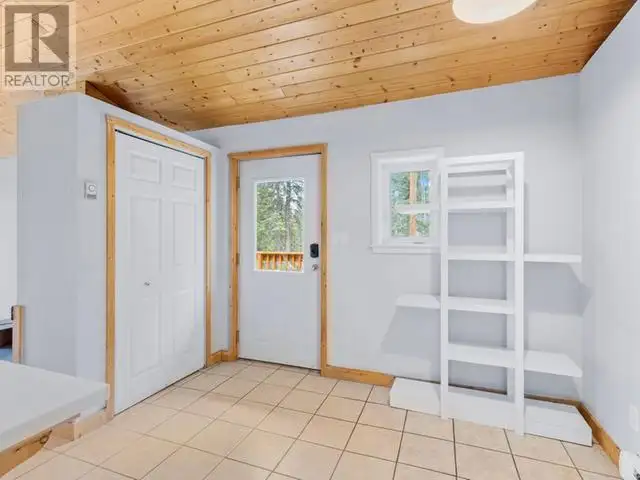 9 BLUEBIRD HILL Whitehorse South, Yukon in Houses for Sale in Whitehorse - Image 11