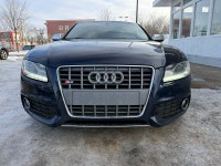 The 2010 Audi S5 4.2 FSI comes equipped with a powerful 4.2-liter V8 engine delivering strong perfor... (image 1)