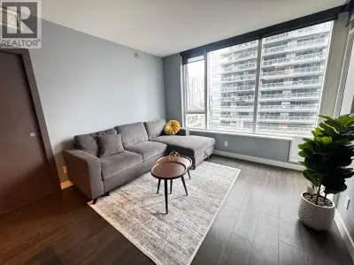 Discover the ideal blend of modern comfort and urban convenience in this unfurnished condo in Vancou...