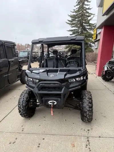 ***FINANCING AVAILABLE!!!*** Price is all-in except GST Call in to Riverside Honda & Ski-Doo today a...