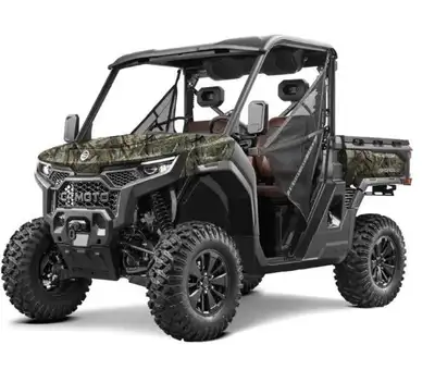 CARACTÉRISTIQUES PRINCIPALES Moteur 998 cm3 à injection de carburant Amortisseurs à l’huile Transmis...