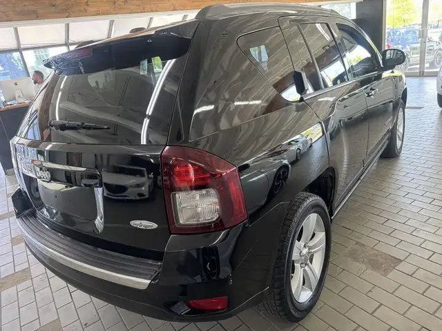 2016 Jeep Compass 4WD 4dr High Altitude in Cars & Trucks in Longueuil / South Shore - Image 6