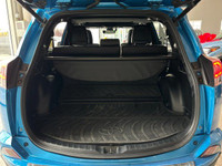 ADAPTIVE CRUISE CONTROL, NAVIGATION SYSTEM, LANE DEPARTURE WARNING Elegance meets efficiency in this... (image 7)