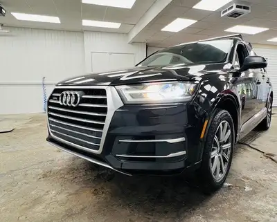 2018 Audi Q7 130.45$/sem SOUS CONDITION AWD INTÉRIEUR CUIR TOIT PANORAMIQUE GPS VITRES ÉLECTRIQUES M...