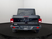Used 2023 Jeep Gladiator Willys 4x4 for Sale in Edmonton, AB | One Owner Accident Free CARFAX | Low... (image 4)