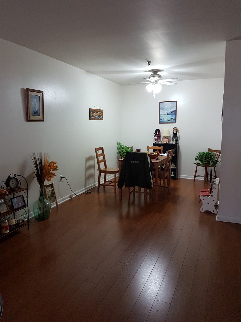 LARGE 1 BDRM WITH HT & HW INCL 20LBS DOGS & UNDER ALLOWED!!! Long