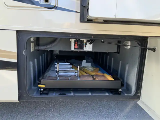 2011 Holiday Rambler Ambassador 36PFT in RVs & Motorhomes in Barrie - Image 38