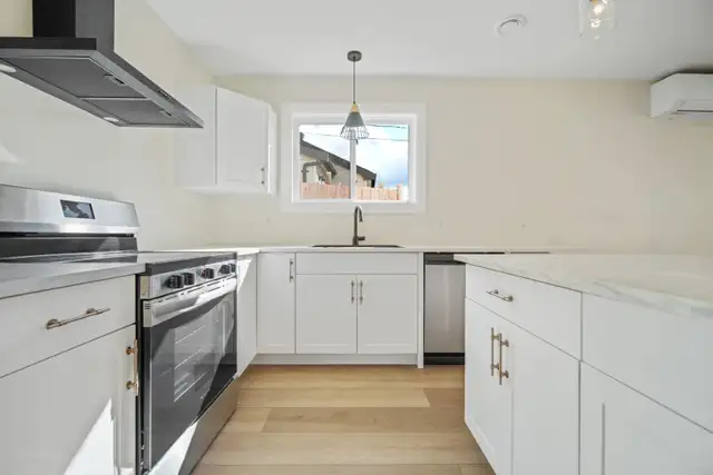 25-063 Lovely semi detached home in Enfield in Long Term Rentals in City of Halifax - Image 9