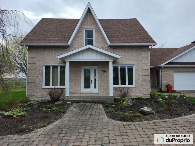 $499,000 - 1 1/2 Storey for sale in Lambton — photo 2