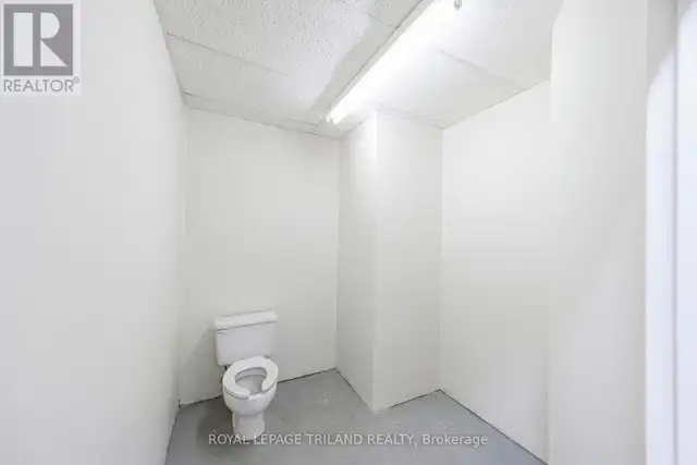 2 - 99 ONTARIO STREET S Lambton Shores (Grand Bend), Ontario in Commercial & Office Space for Sale in Grand Bend - Image 38