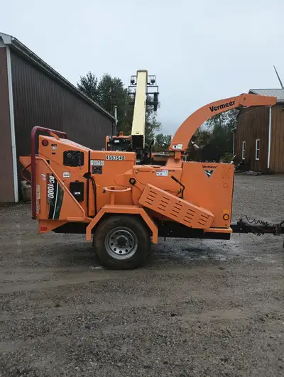 2017 Vermeer BC1000XL Wood Chipper, 184 hrs, Very Nice Low Hour Chipper and Ready For Work. $44,500....