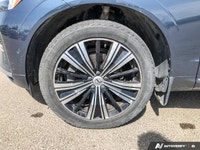Trustworthy and worry-free, this 2023 Volvo XC60 Plus Bright Theme | AWD | Park Assist Sensors | Bac... (image 9)