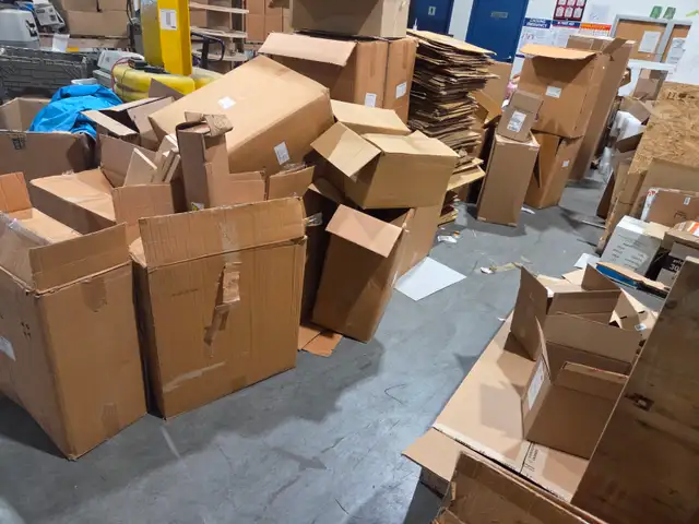 Free boxes for moving and storage while supplies last in Free Stuff in City of Toronto - Image 2