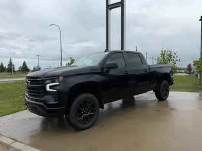 This Chevrolet Silverado 1500 delivers a Gas V8 5.3L/325 engine powering this Automatic transmission...