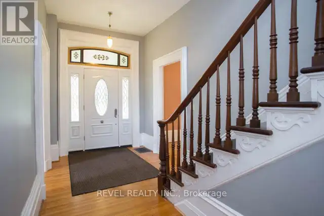 40 OAKHILL DRIVE Brantford, Ontario62863768635521124