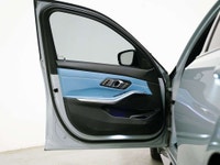 This 2022 BMW M3 Competition is a Canadian vehicle with a clean Carfax report. Combining high-perfor... (image 7)