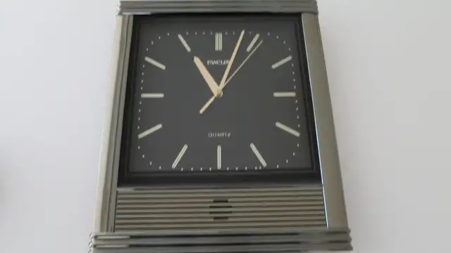 Panclox Quartz Wall Clock & Alarm in Home Décor & Accents in Edmonton - Image 4