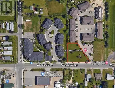 Unlock the potential of this unbeatable Lake Country location! Nestled on a generous 0.48-acre lot r...