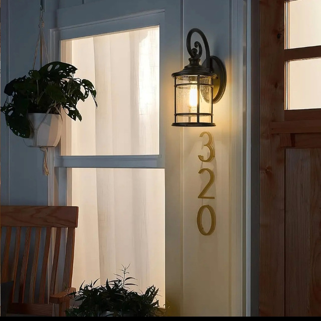 Emliviar Modern Outdoor Wall Lantern - Exterior Carriage Light f in Outdoor Lighting in Gatineau - Image 4