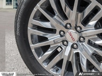 ... Safety Equipment Hitch Guidance Teen Driver a configurable feature that lets you activate custom... (image 6)