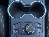 One Owner, AWD, SLE Pro Grade Pkg, Elevation Edition, Sunroof, Navigation, 19" Gloss Black Alum Whee... (image 7)