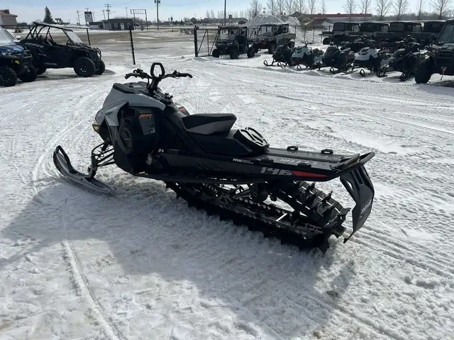 2026 Ski-Doo Summit Adrenaline 850 E-TEC 146 ES H_Alt Powder in Snowmobiles in Portage la Prairie - Image 7