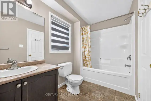 69 BROOKFIELD CRESCENT Kitchener, Ontario in Houses for Sale in Kitchener / Waterloo - Image 24