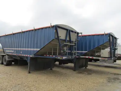 2020 Doepker Super B Grain trailer, air ride suspension, roll tarp , aluminum wheels, will be sold w...