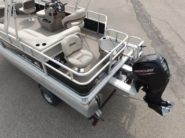 2020 SUNTRACKER Bass Buggy 18 DLX Mercury 40 4Stroke Command Thr in Powerboats & Motorboats in Prince Albert - Image 6