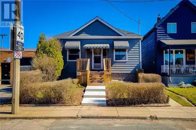 54 FAIRVIEW Avenue Hamilton, Ontario