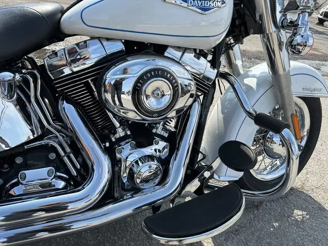 2012 Harley-Davidson Heritage Softail Classic ~ HERITAGE SOFTAIL in Street, Cruisers & Choppers in City of Toronto - Image 27