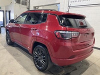 Le Jeep Compass 2022 RED EDITION AWD CUIR MAGS CAMERA RECUL A/C offert chez AutoStudio 72 a une allu... (image 1)