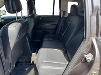 This Jeep Compass boasts a Regular Unleaded I-4 2.4 L/144 engine powering this Automatic transmissio... (image 7)