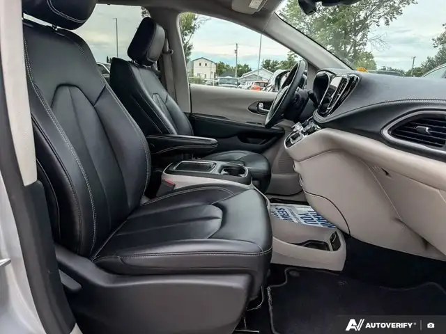 2024 Chrysler Pacifica | Touring-L | Apple CarPlay and Android in Cars & Trucks in Winnipeg - Image 26